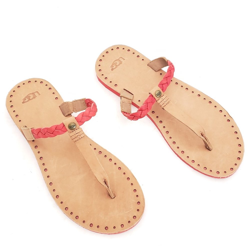 🐬 UGG Leather and foam flip flop sandals - Size 8